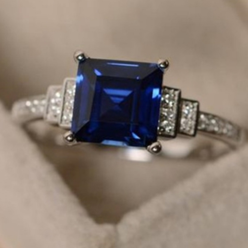 New Sapphire Gemstone Diamond Ring